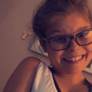 Meet your Posher, Kendra